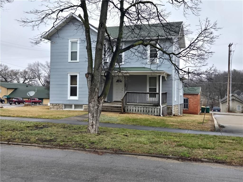102 E Peoria Street — photo 2