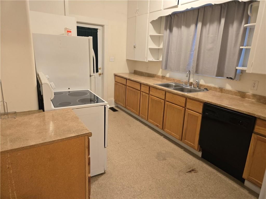 102 E Peoria Street — photo 11