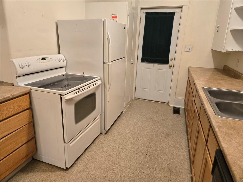 102 E Peoria Street — photo 12