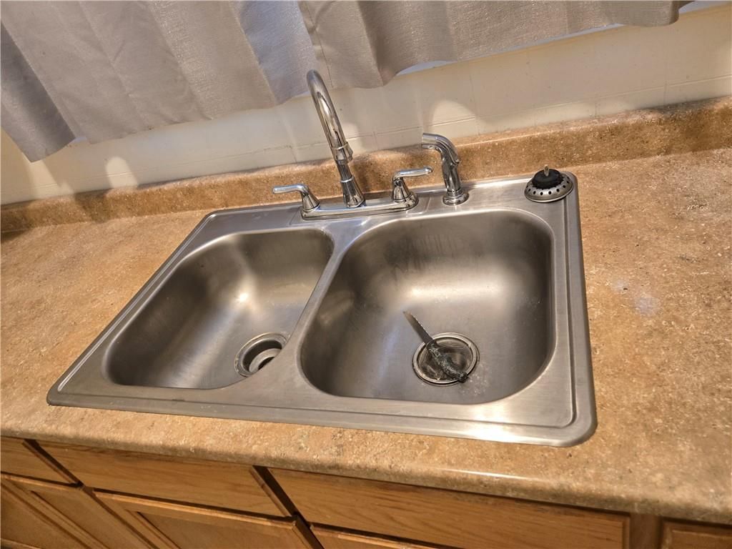 102 E Peoria Street — photo 16