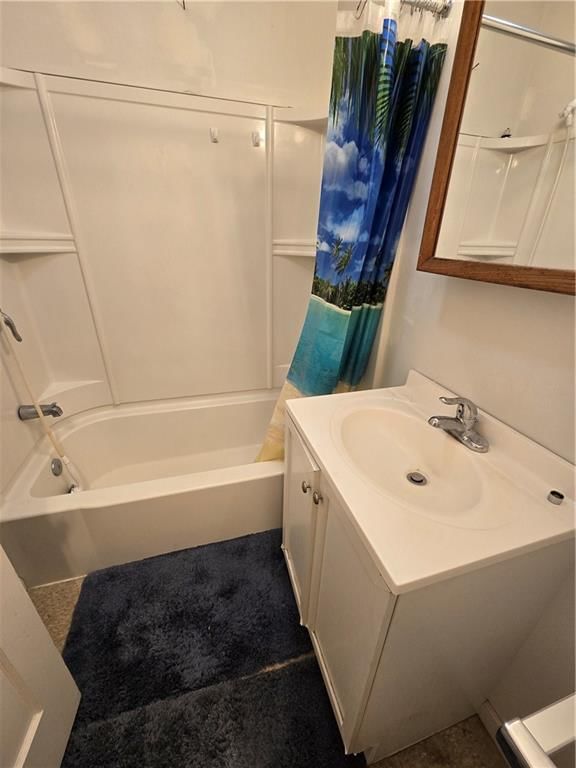 102 E Peoria Street — photo 22
