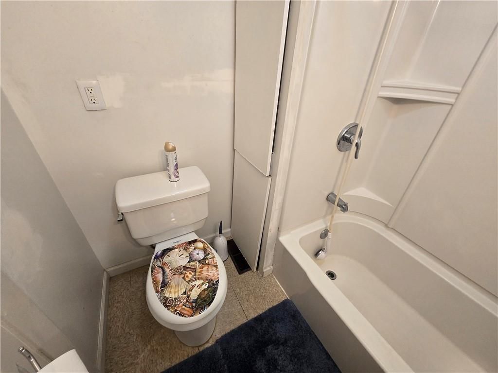 102 E Peoria Street — photo 23