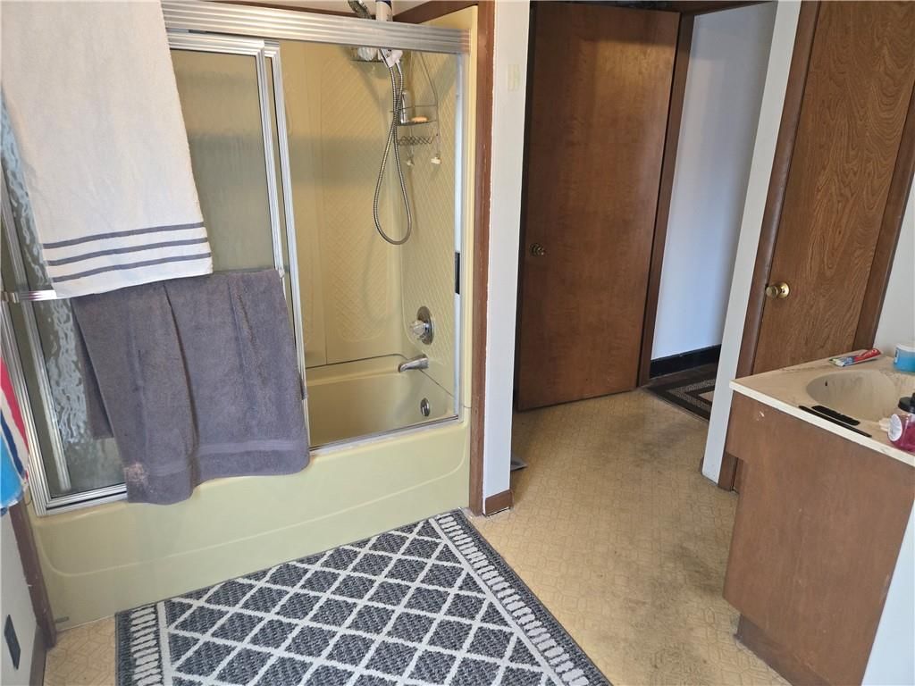 102 E Peoria Street — photo 37