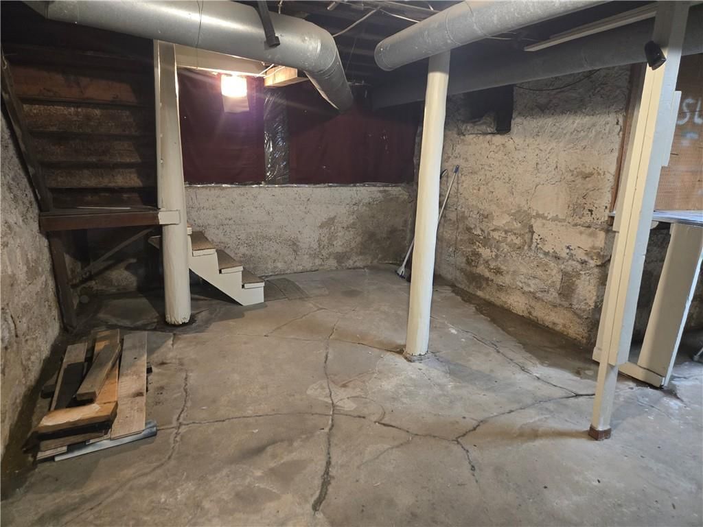 102 E Peoria Street — photo 39
