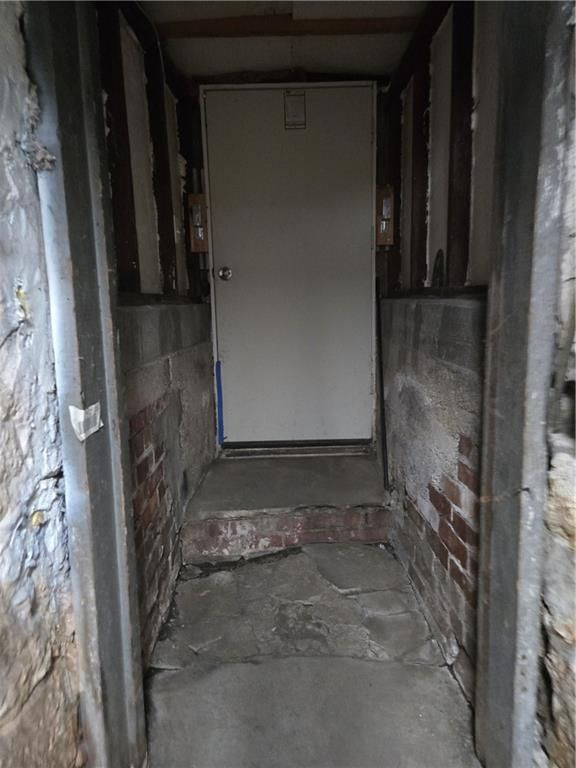102 E Peoria Street — photo 44