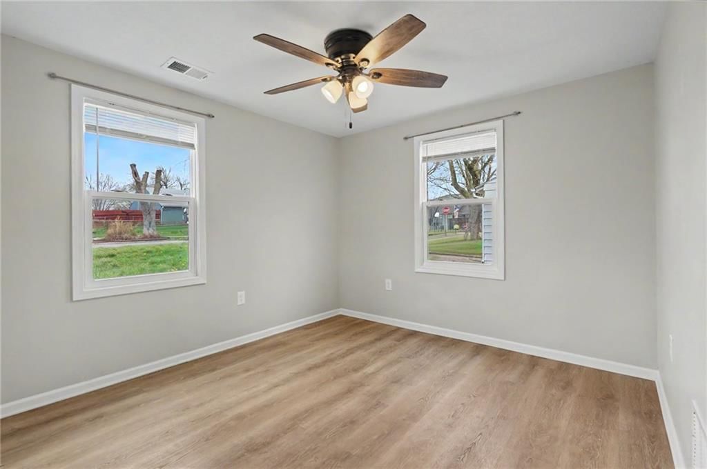 1106 S 50th Drive — photo 17