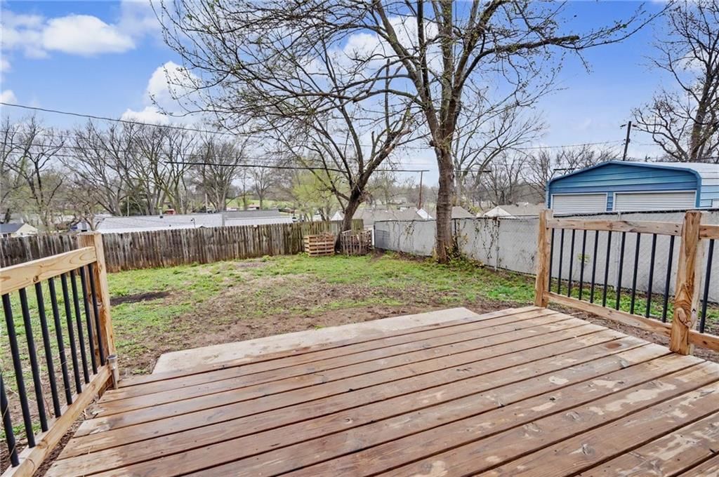 1106 S 50th Drive — photo 21
