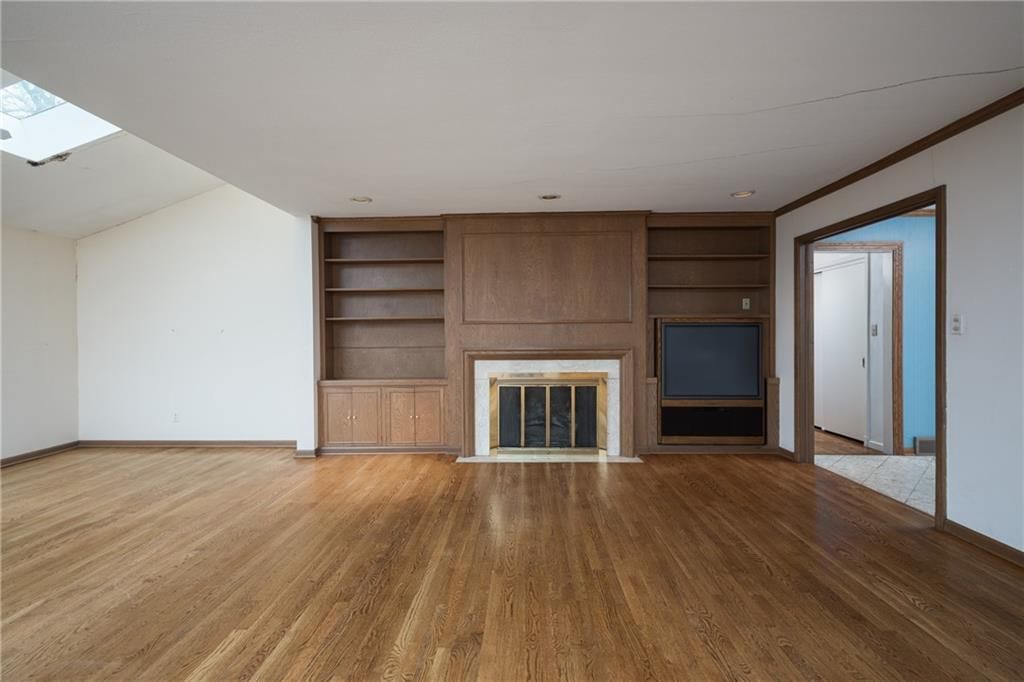 1900 W 70th Street — photo 13
