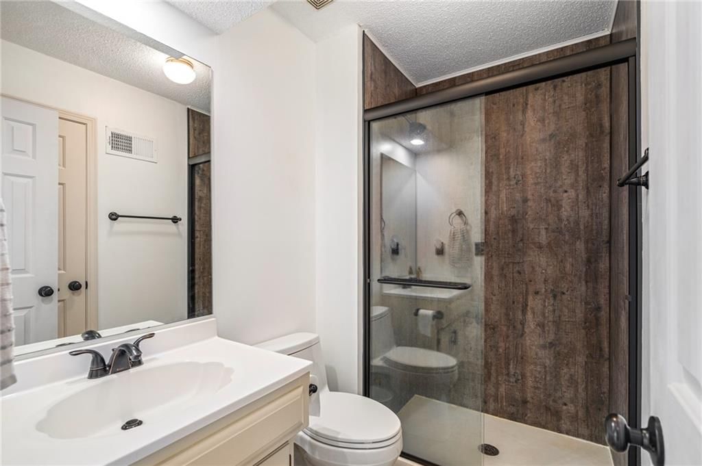 5826 Oakview Street — photo 16