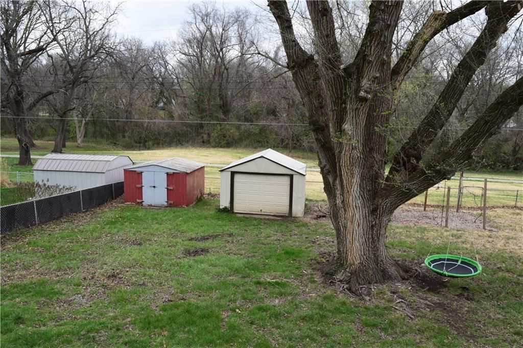 5237 N Wayne Avenue — photo 18