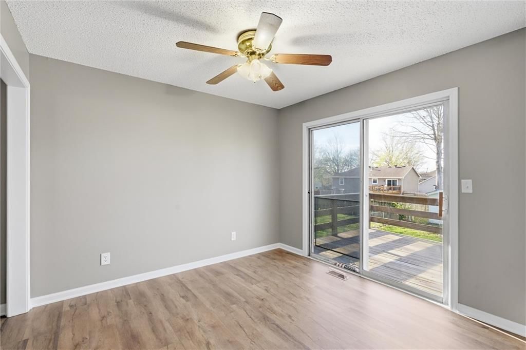 503 Broadway Street — photo 13