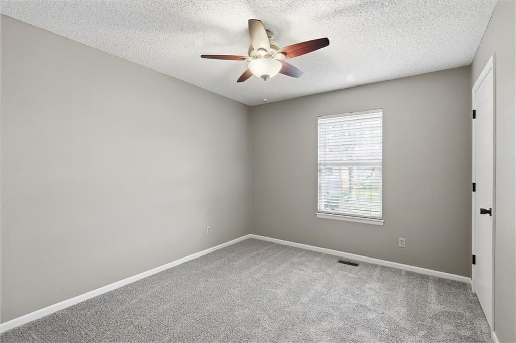 503 Broadway Street — photo 17