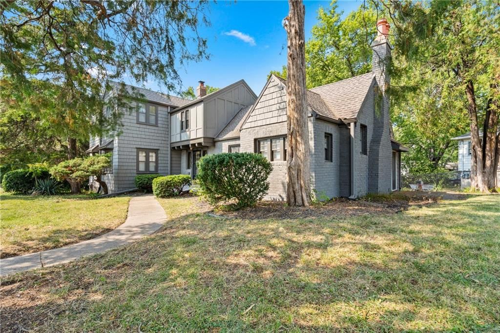 2118 Tauromee Avenue — photo 2