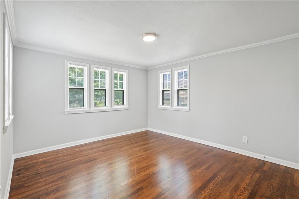2118 Tauromee Avenue — photo 32