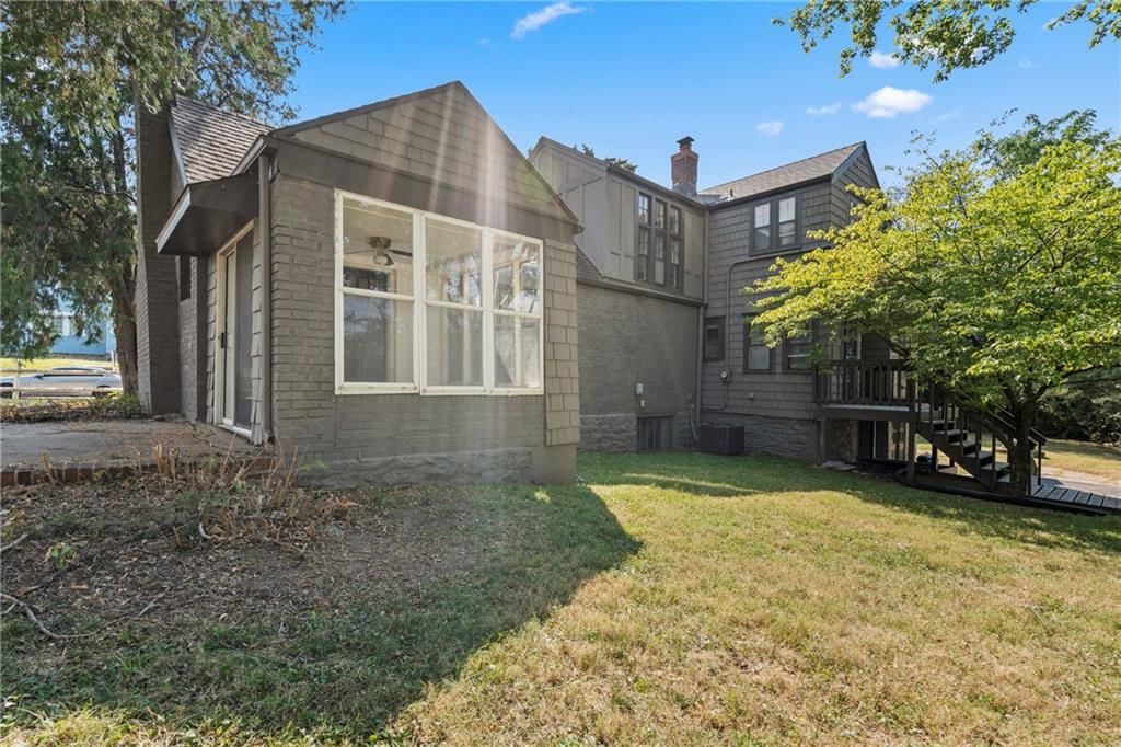 2118 Tauromee Avenue — photo 38