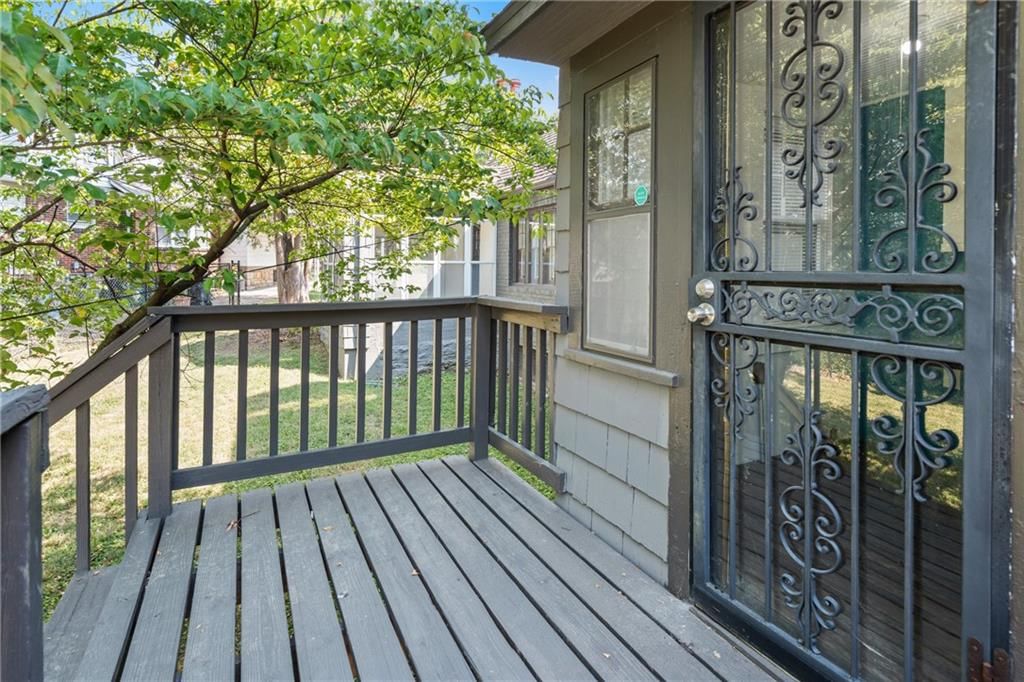 2118 Tauromee Avenue — photo 41