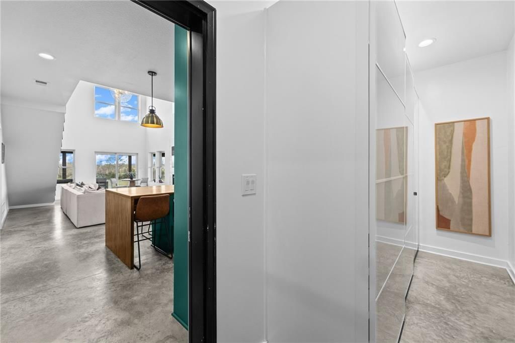 25594 Somerset Road — photo 13