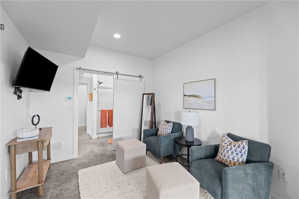 25594 Somerset Road — photo 16