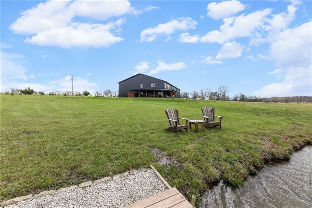 25594 Somerset Road — photo 48