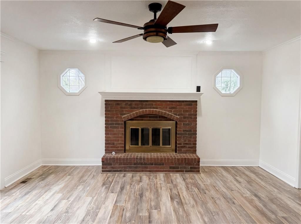 3345 Lake Shore Drive — photo 3