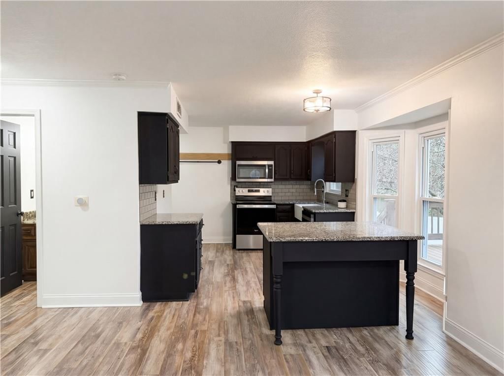 3345 Lake Shore Drive — photo 11