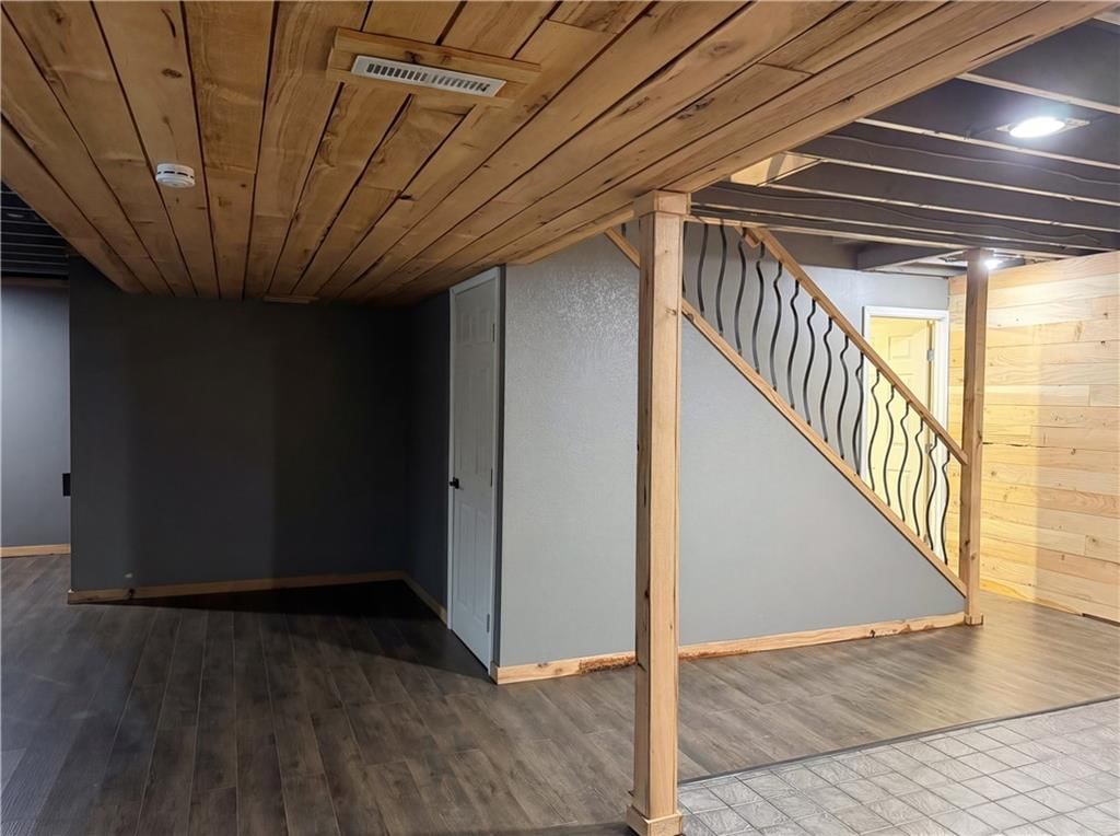 3345 Lake Shore Drive — photo 13