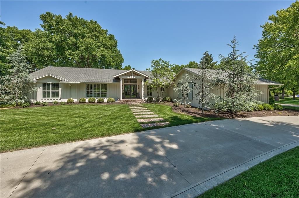8600 Reinhardt Lane — photo 3