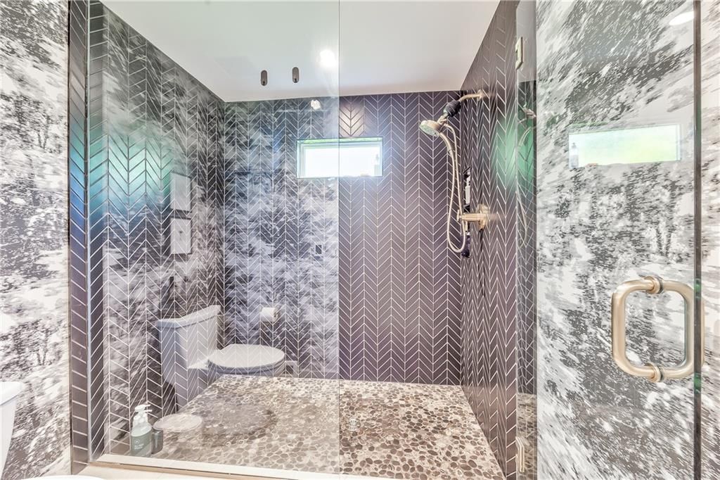 8600 Reinhardt Lane — photo 35