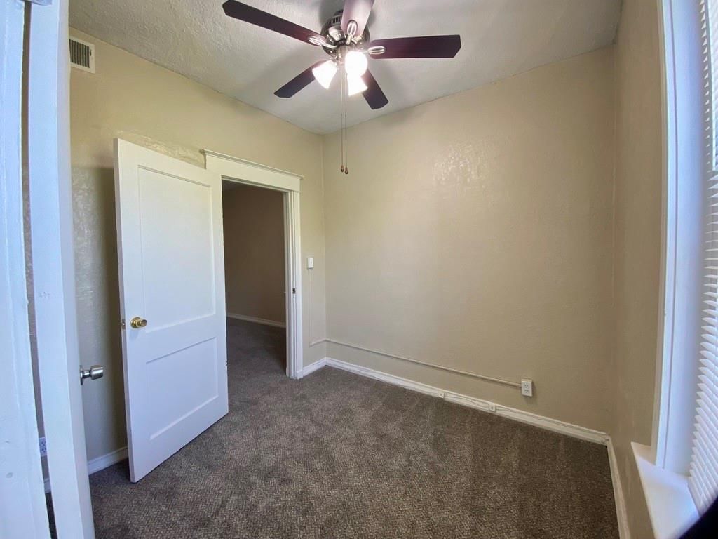 1614 E Linwood Boulevard — photo 12