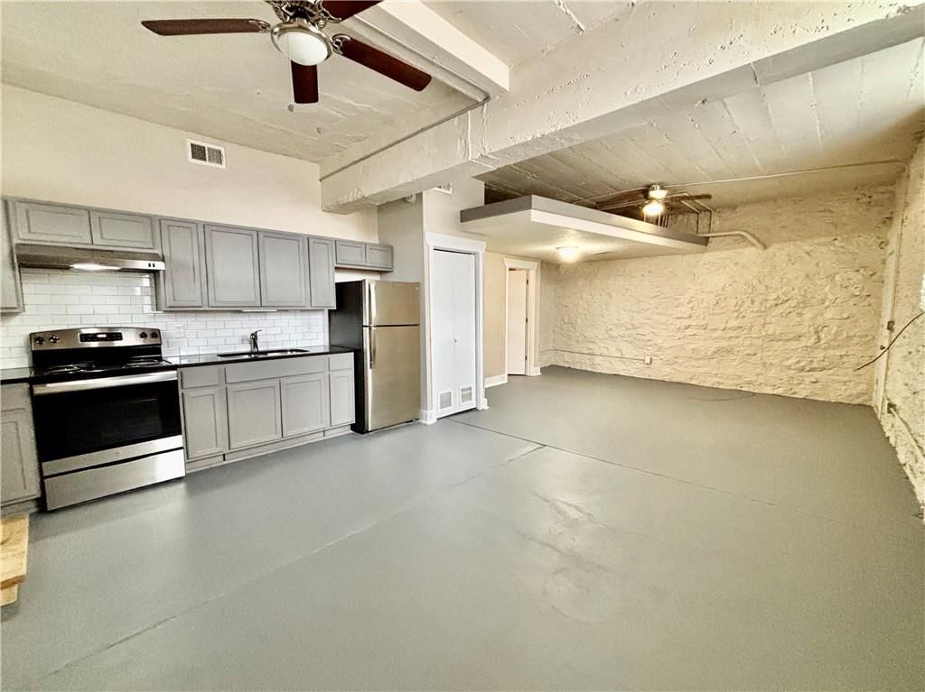 1614 E Linwood Boulevard — photo 18