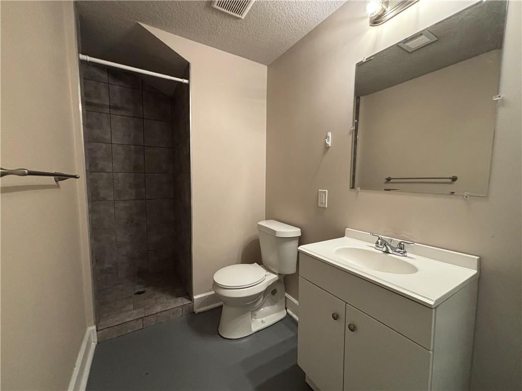 1614 E Linwood Boulevard — photo 19