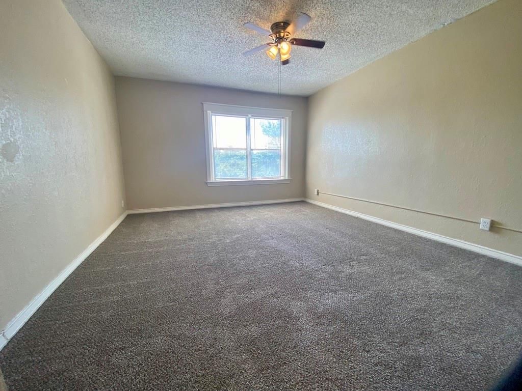 1614 E Linwood Boulevard — photo 22