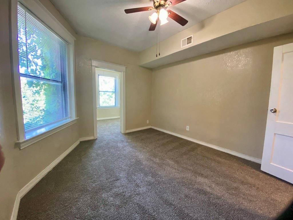 1614 E Linwood Boulevard — photo 25