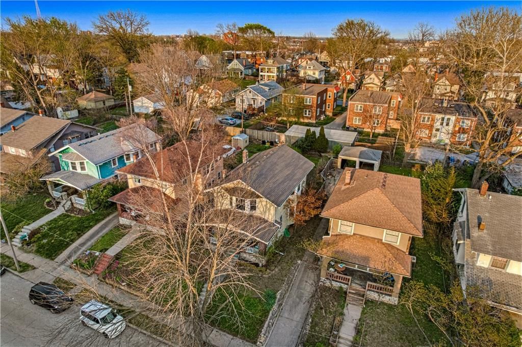4233 Mercier Street — photo 10
