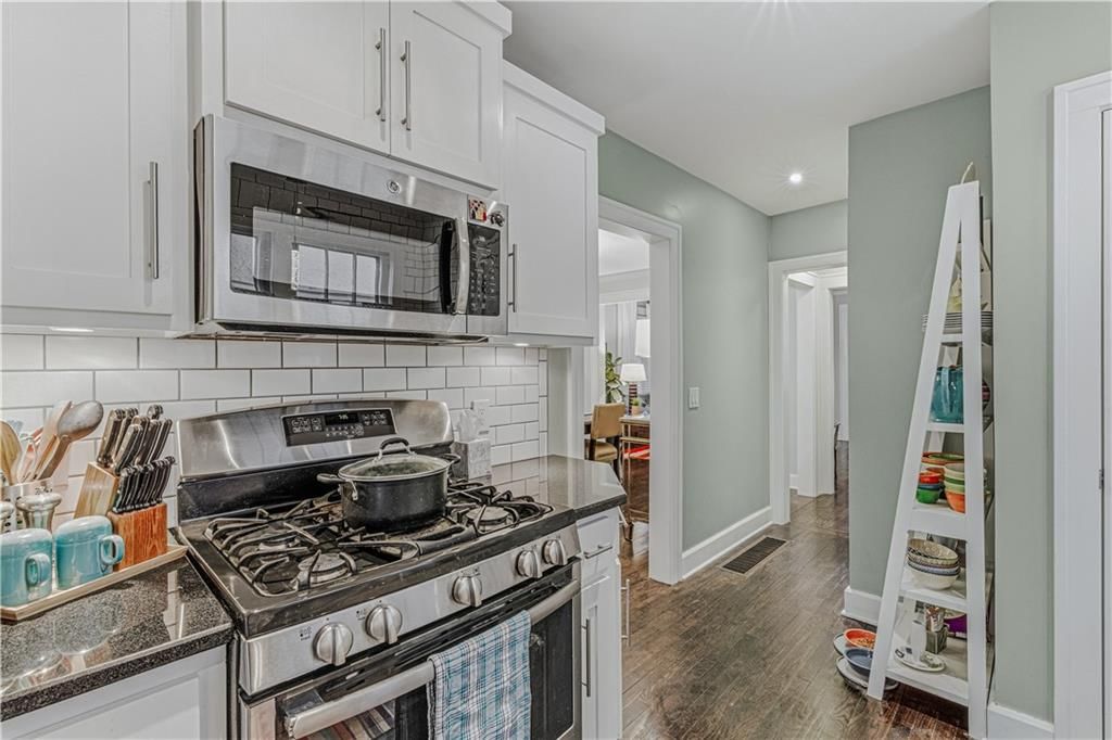 4233 Mercier Street — photo 27