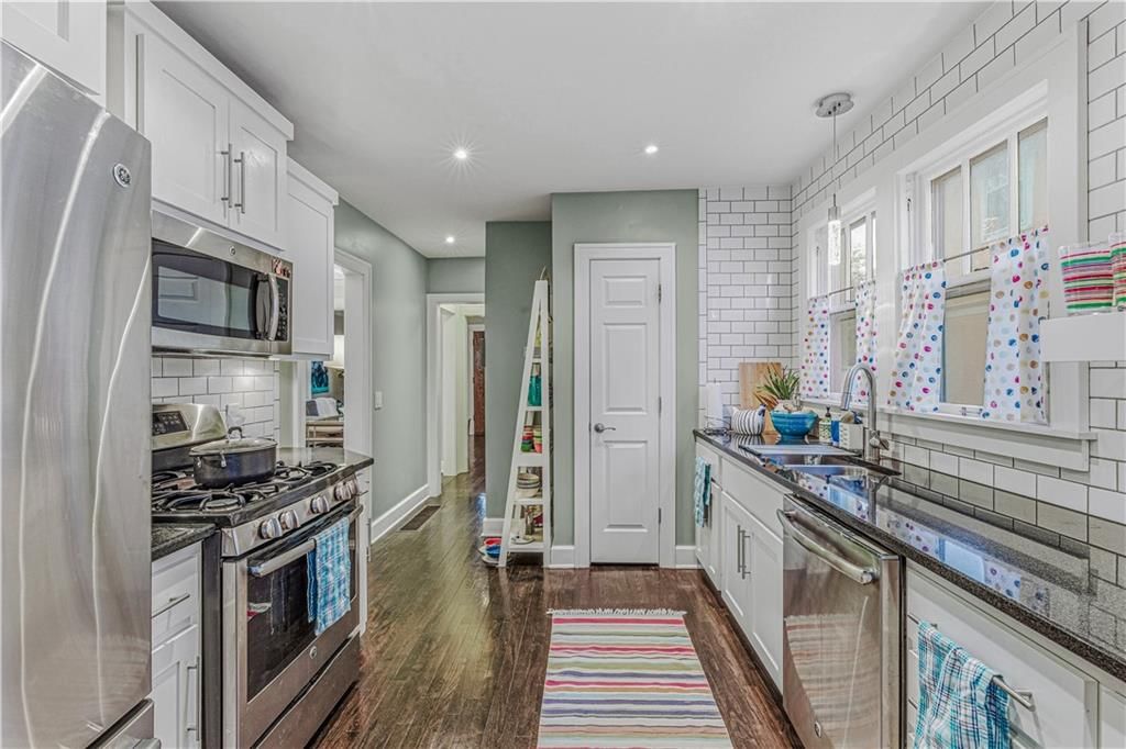 4233 Mercier Street — photo 28