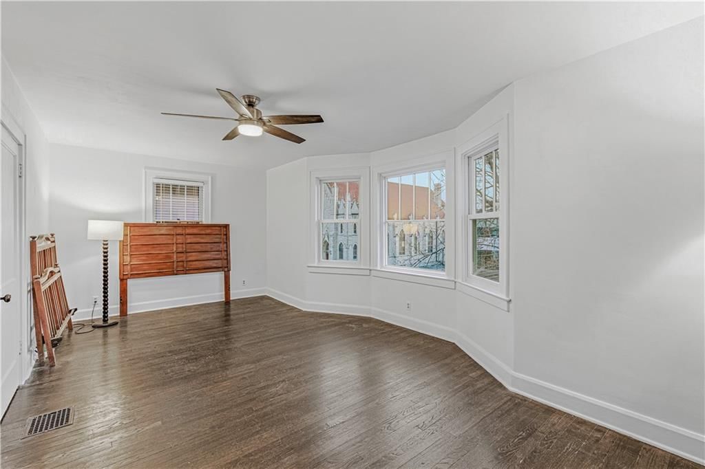 4233 Mercier Street — photo 35