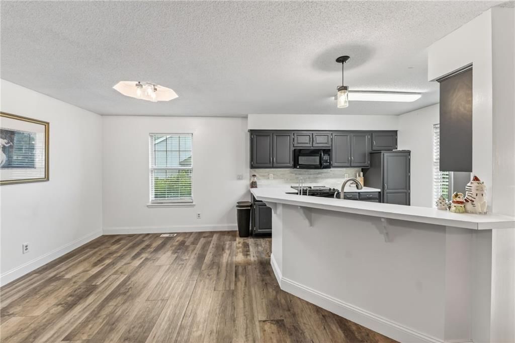 2405 NE Carousel Circle — photo 5