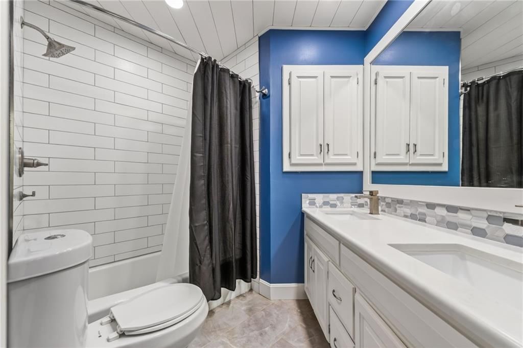 2405 NE Carousel Circle — photo 27