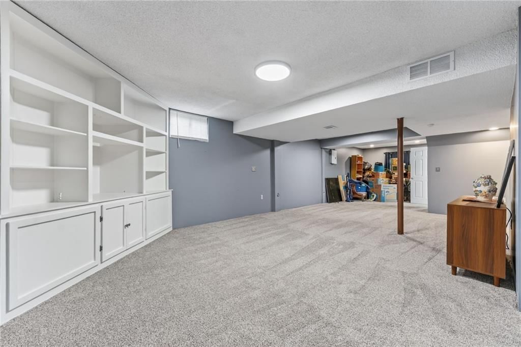 2405 NE Carousel Circle — photo 29
