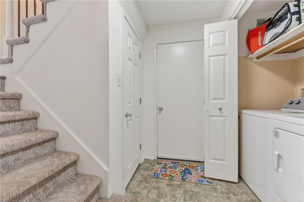 2405 NE Carousel Circle — photo 30