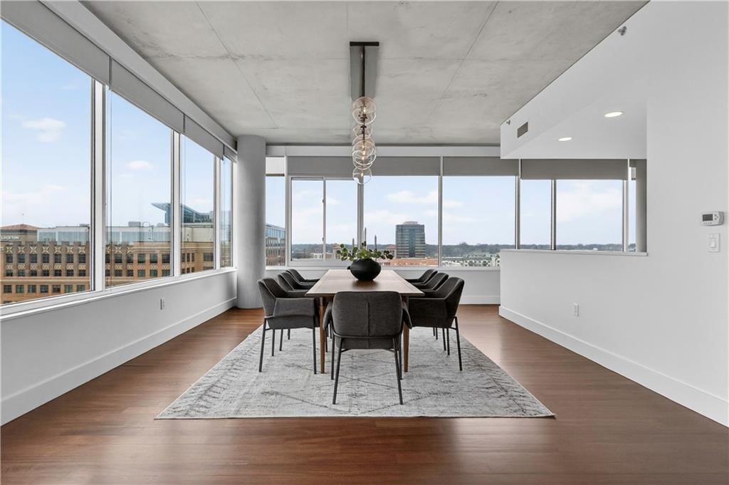 4646 Broadway Street — photo 15