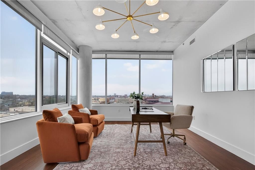 4646 Broadway Street — photo 33