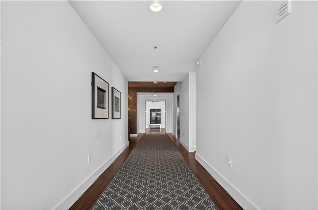 4646 Broadway Street — photo 35
