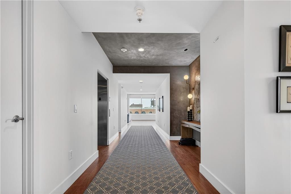 4646 Broadway Street — photo 37