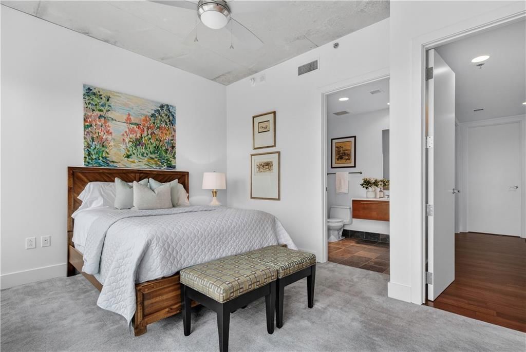 4646 Broadway Street — photo 44