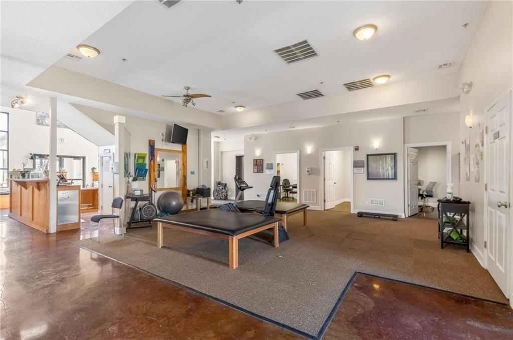 350 Greenwich Drive SW — photo 19