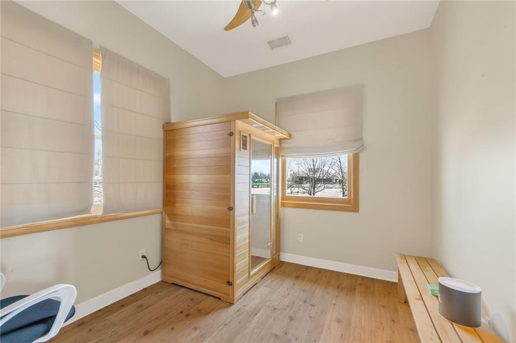 350 Greenwich Drive SW — photo 36