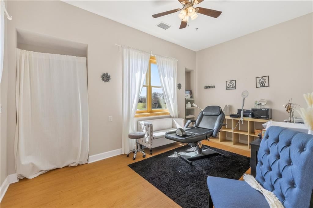 350 Greenwich Drive SW — photo 42