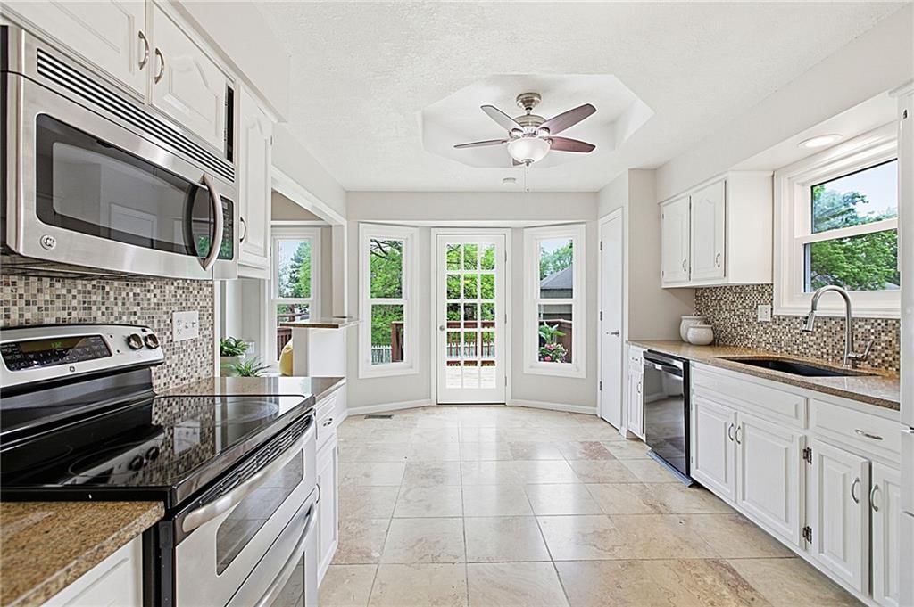 1128 NE Westwind Drive — photo 13